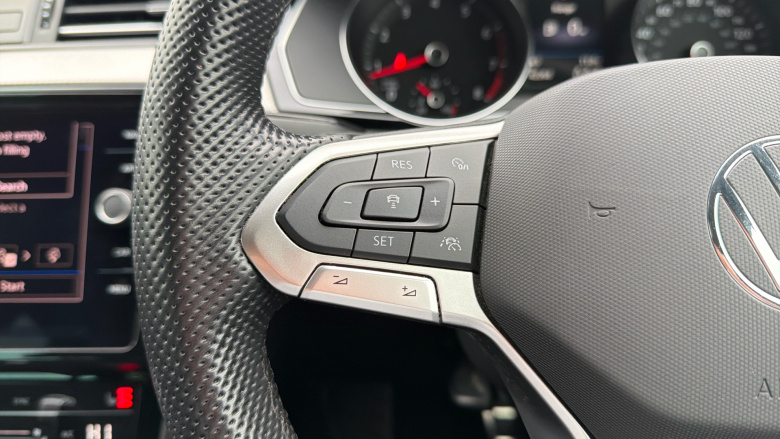 Volkswagen Passat 1.5 TSI EVO R-Line 5dr DSG Petrol Estate